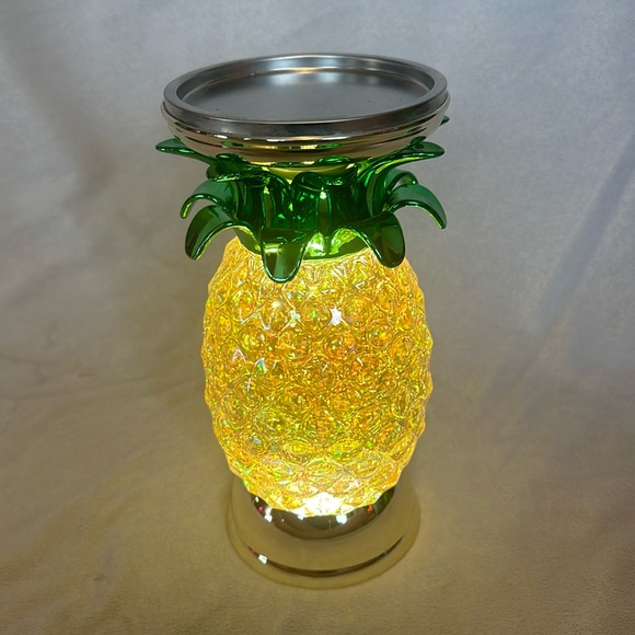 Bath & Body Works Accents Bath Body Works Lightup Pineapple Candle